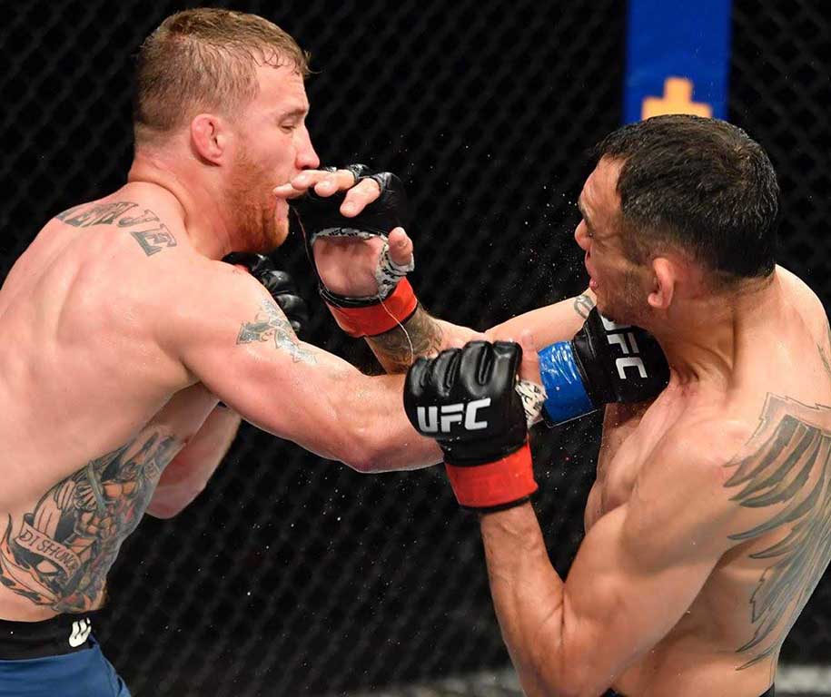 Lý giải về trận thua lép vế của Tony Ferguson